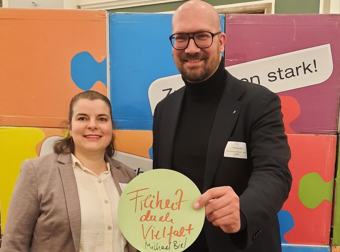 Democracy Nuggets-Initiative vorgestellt